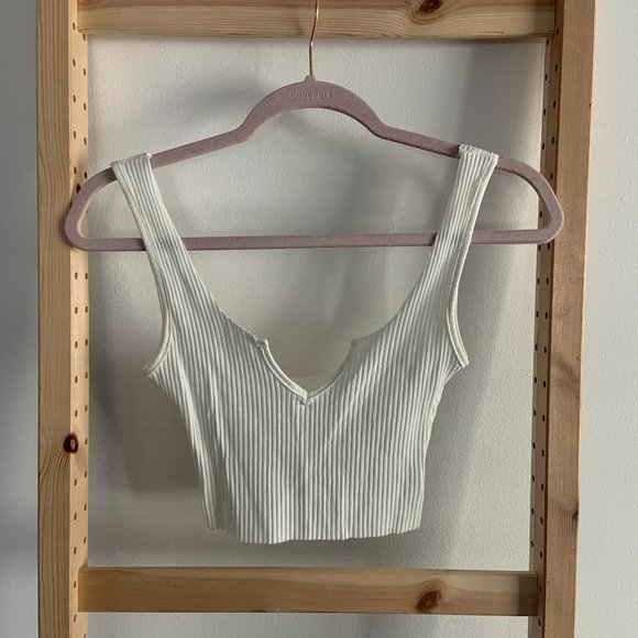 Zaful Ribbed White Crop Tank - Picture 2 of 3